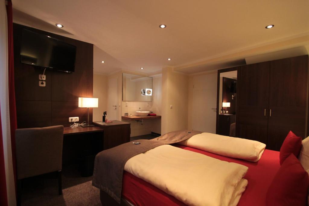 Boutique Hotel Villa Melsheimer Райл Стая снимка
