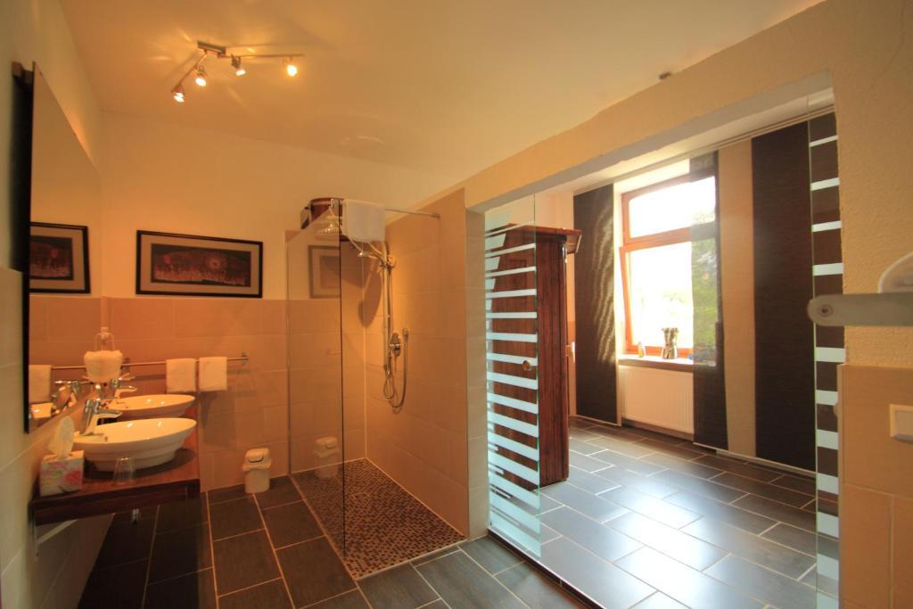 Boutique Hotel Villa Melsheimer Райл Стая снимка